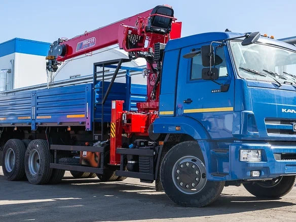 Бортовой автомобиль с КМУ 