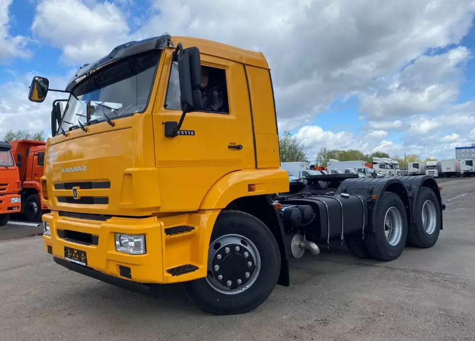 Седельный тягач